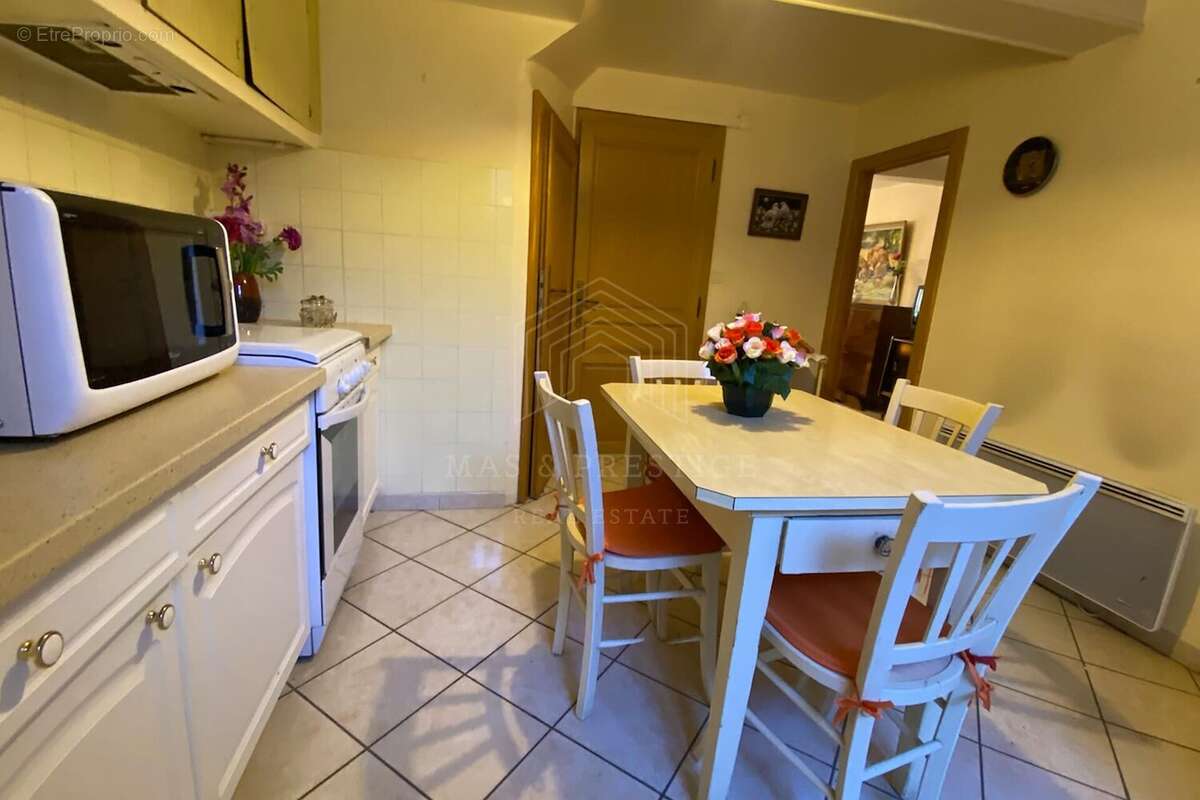 Maison à SAINT-LAURENT-DE-CERDANS