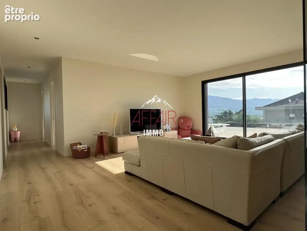 Maison de type 6 aux prestations de qualité, avec piscine - photo 10