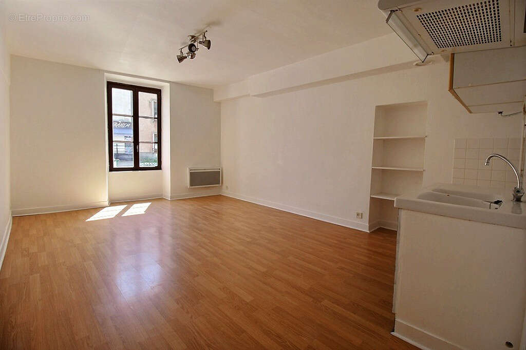 Appartement à ANGERVILLE