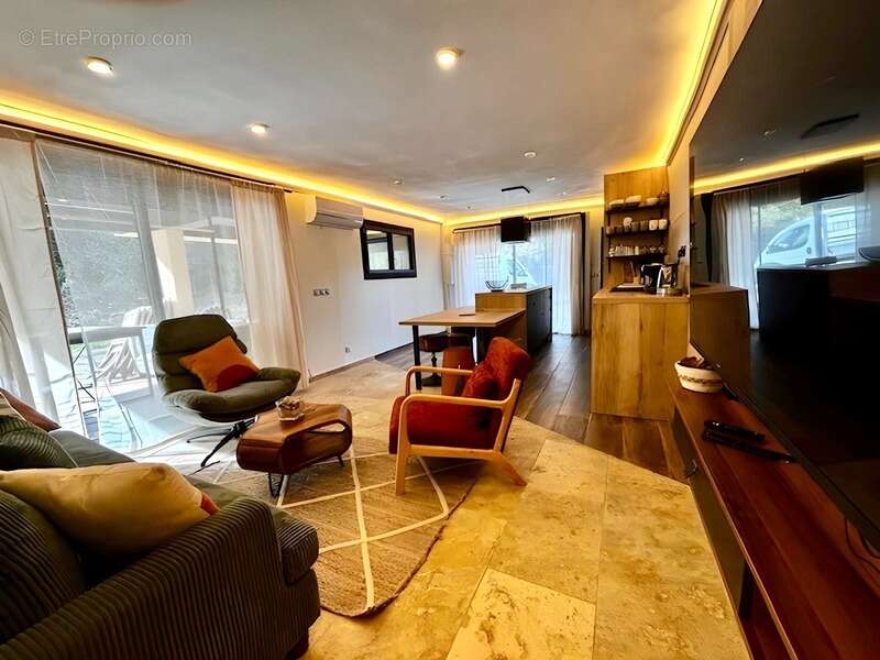 Maison à SAINT-JULIEN-EN-BORN