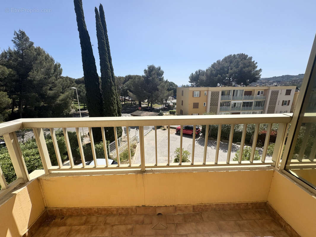 Appartement à BORMES-LES-MIMOSAS