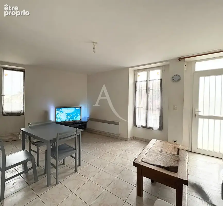 Maison - 2 logements (70m²) - Nalliers - 142m² - photo 7