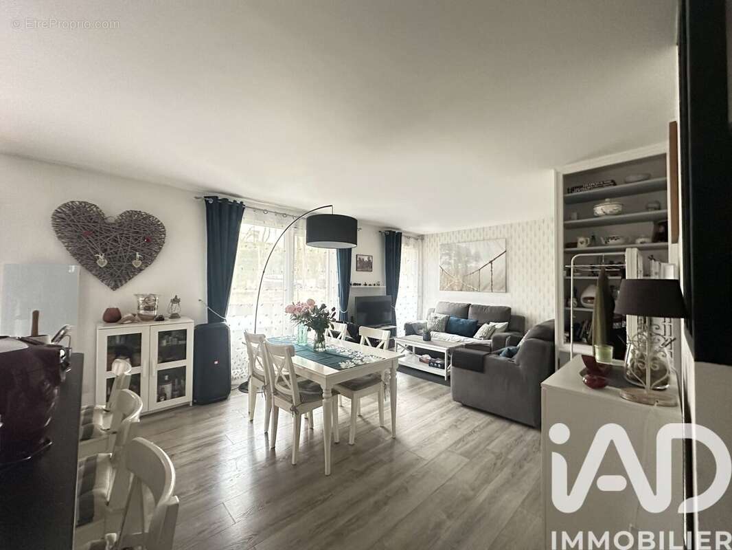 Photo 2 - Appartement à VILLEBON-SUR-YVETTE