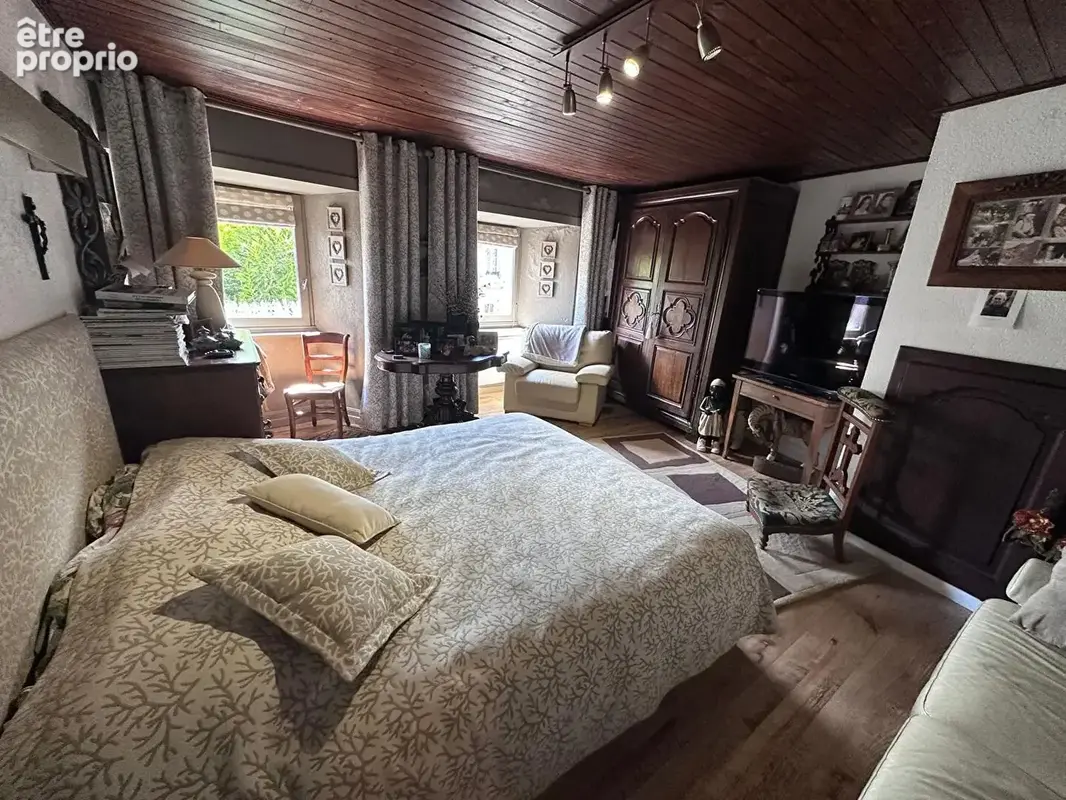 Maison de charme de type 5 avec garage et terrain attenant - photo 8