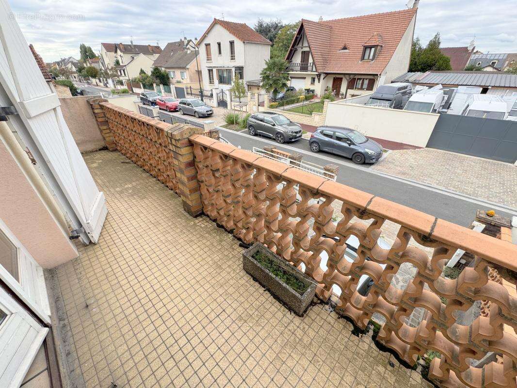 Maison à LE BLANC-MESNIL