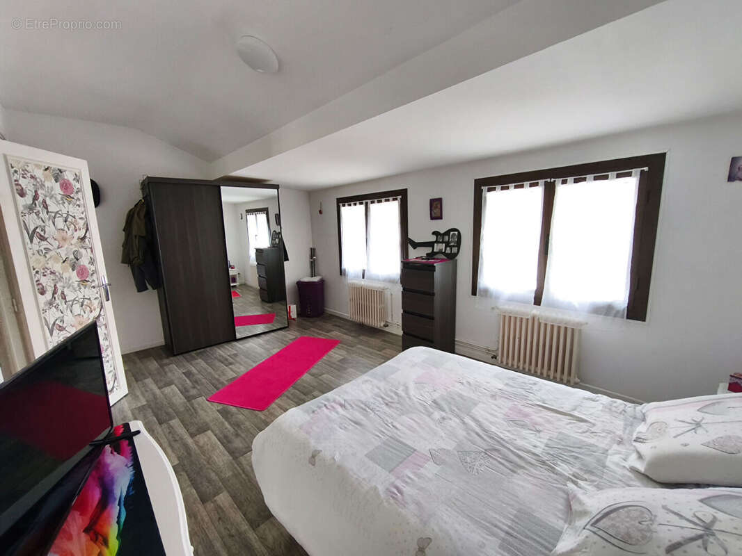 Appartement à VARILHES