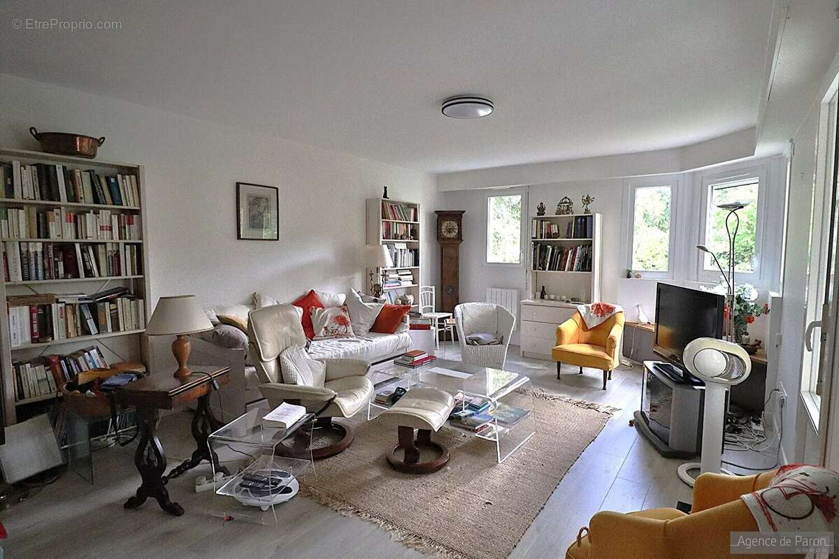 Appartement à VERRIERES-LE-BUISSON