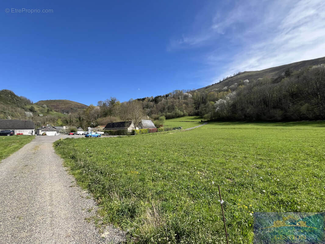 Terrain à CHEUST