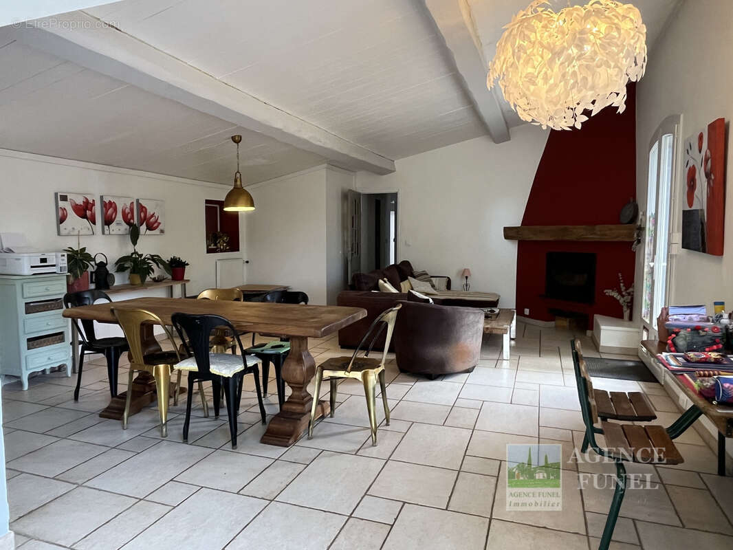 St Vallier-de-Thiey - Villa individuelle de plain-pied 4 chambres Terrain 1924 m2 - photo 15