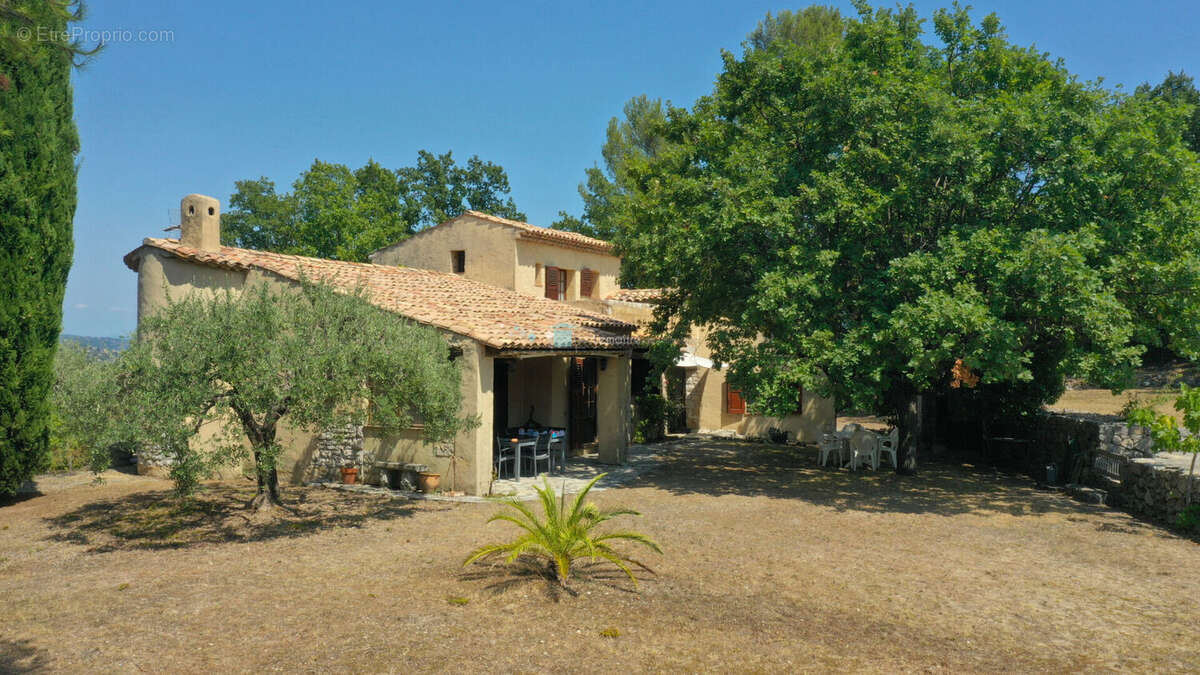 Maison Peymeinade Type Mas provençal avec piscine et terrain de 3190 m² - photo 5