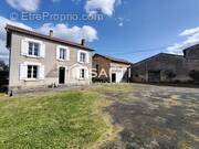 Photo 1 - Maison à LA TACHE