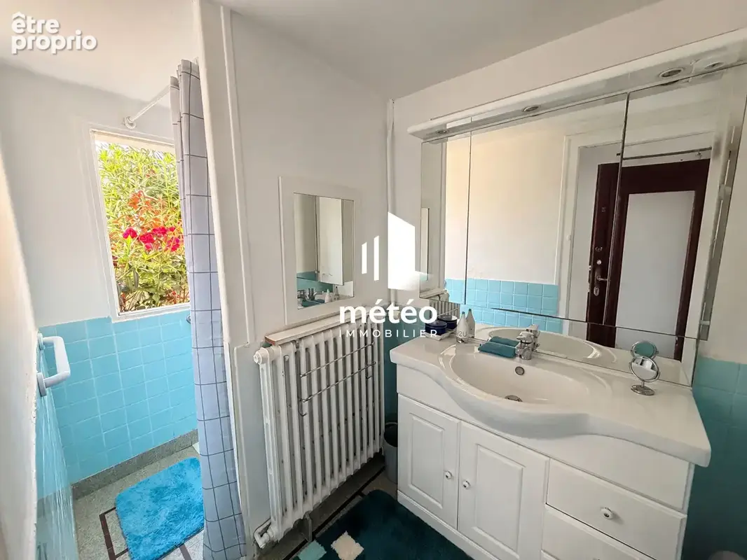 maison deux chambres centre ville de la chaume - photo 6