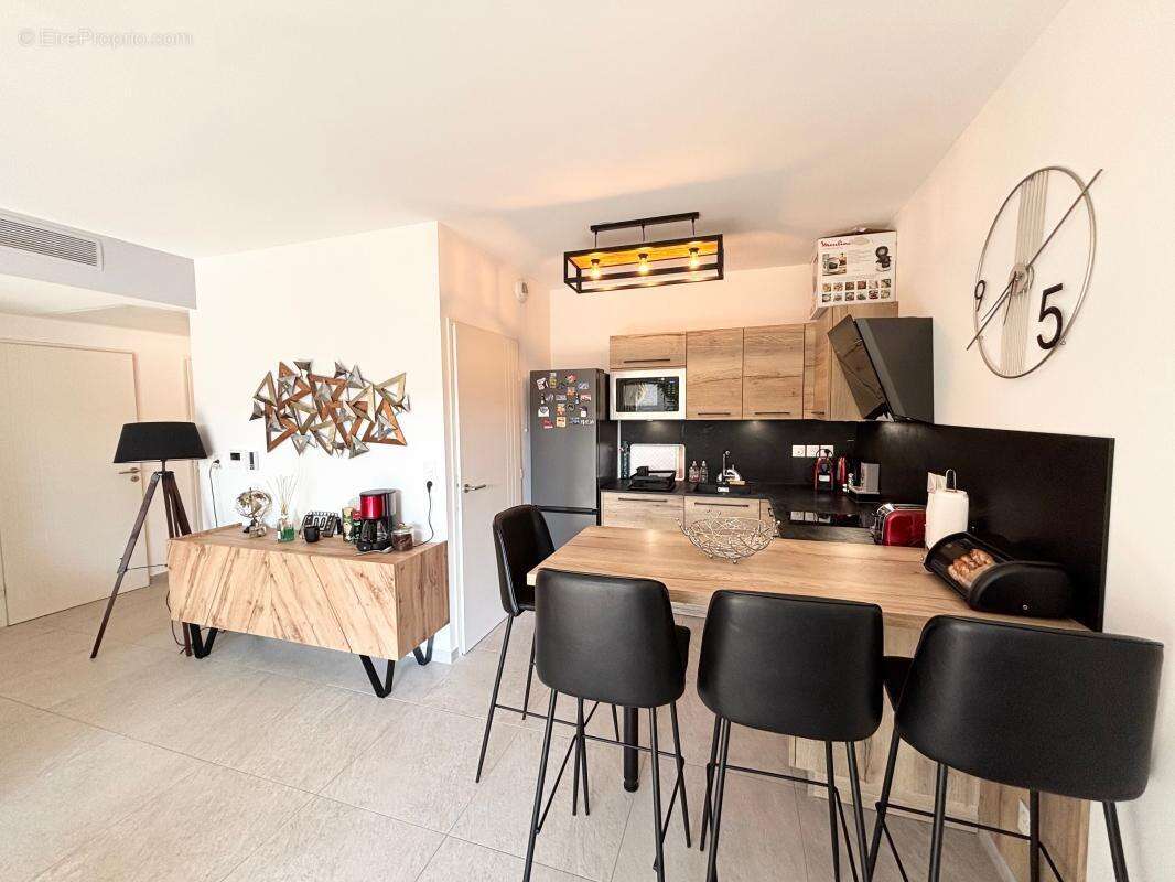 Appartement f2 avec terrasse et parking privatif a vendre résidence les terrasses de la mer - photo 7