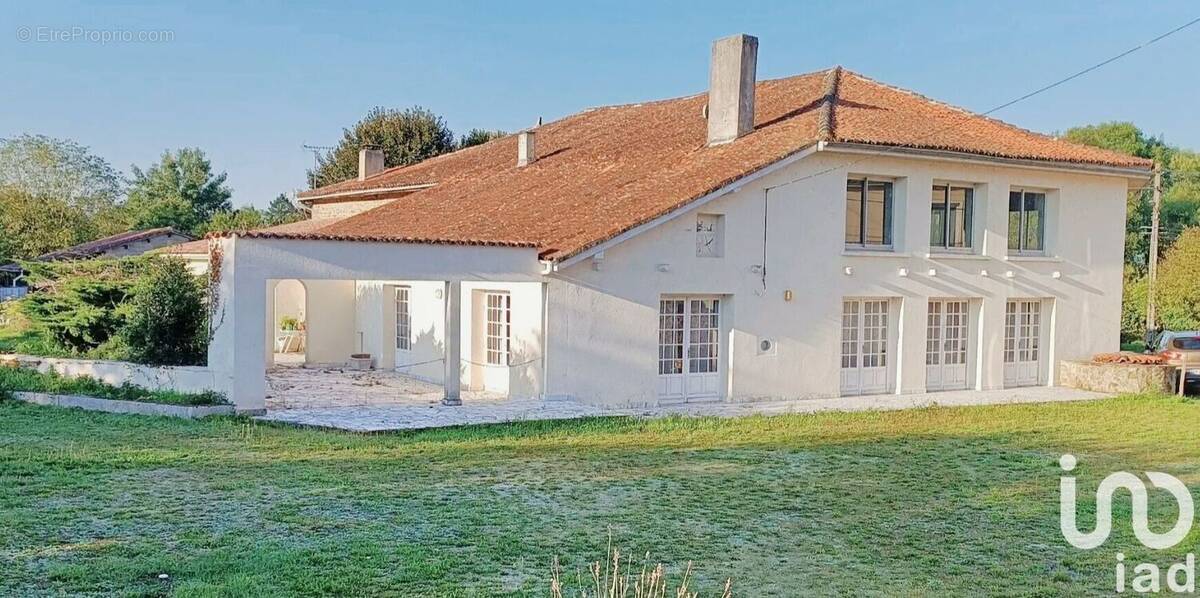 Photo 1 - Maison à CHASSENON