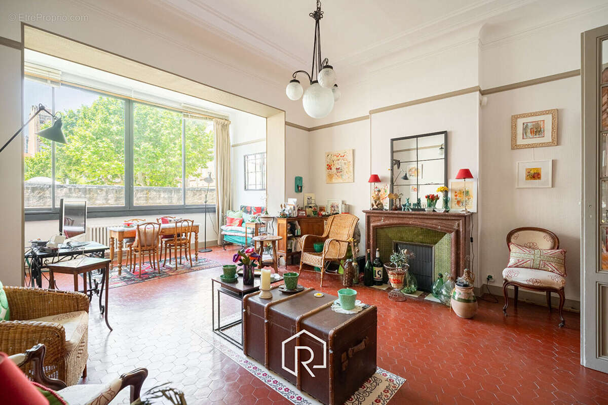 Appartement à MARSEILLE-6E