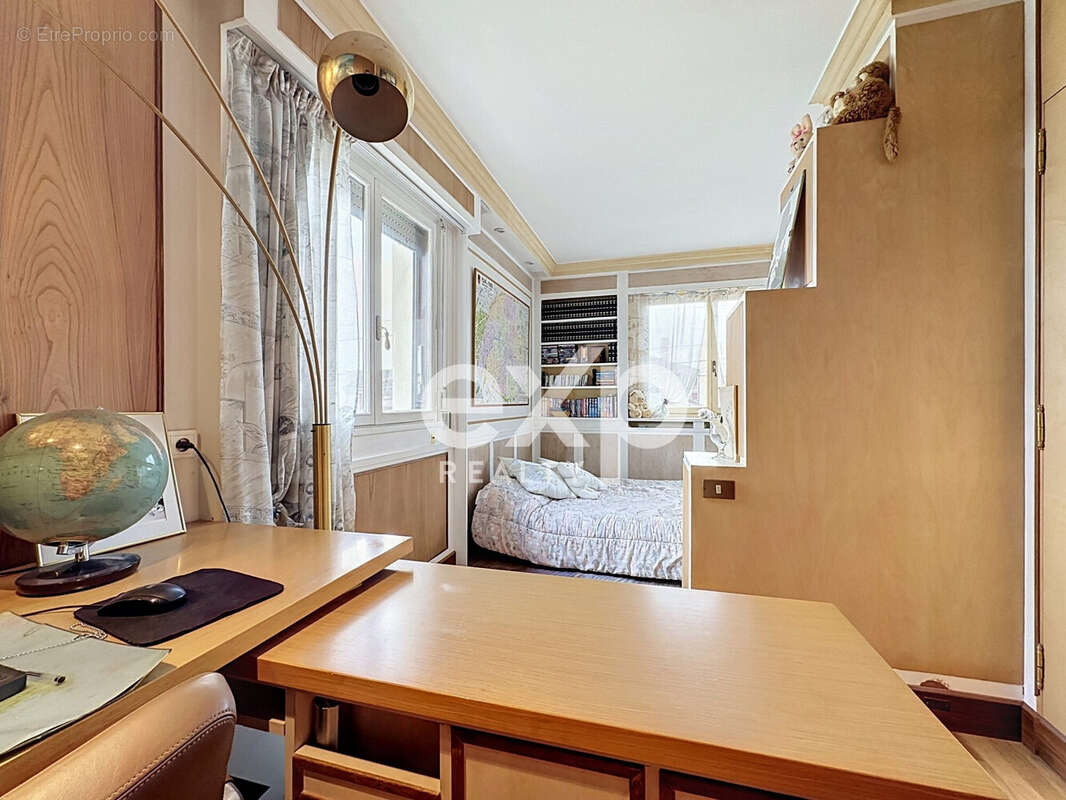 Maison 178 m² à Saint-Denis  - photo 9