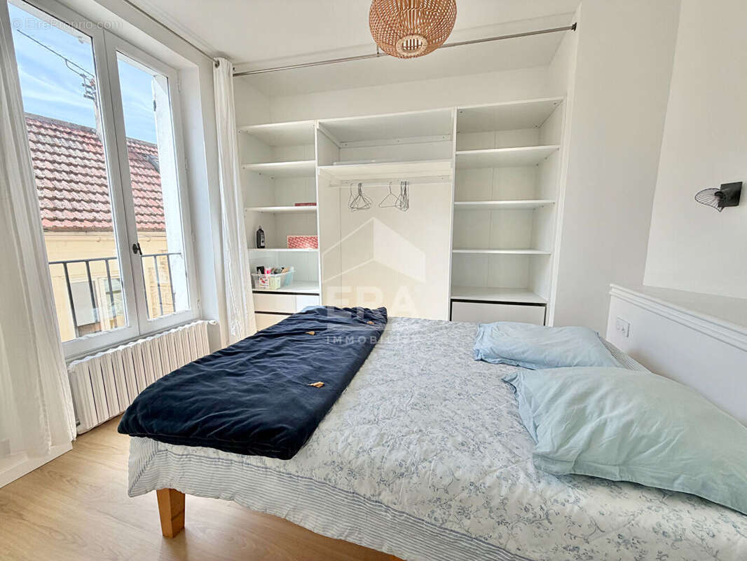 Appartement à HOUILLES
