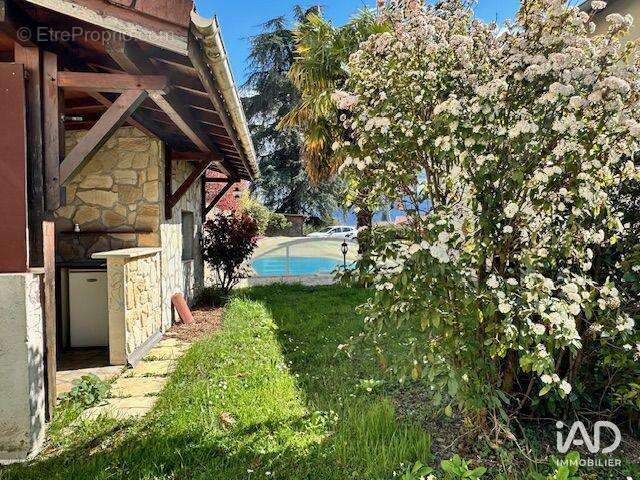 Maison 154 m² à Rives  - photo 4