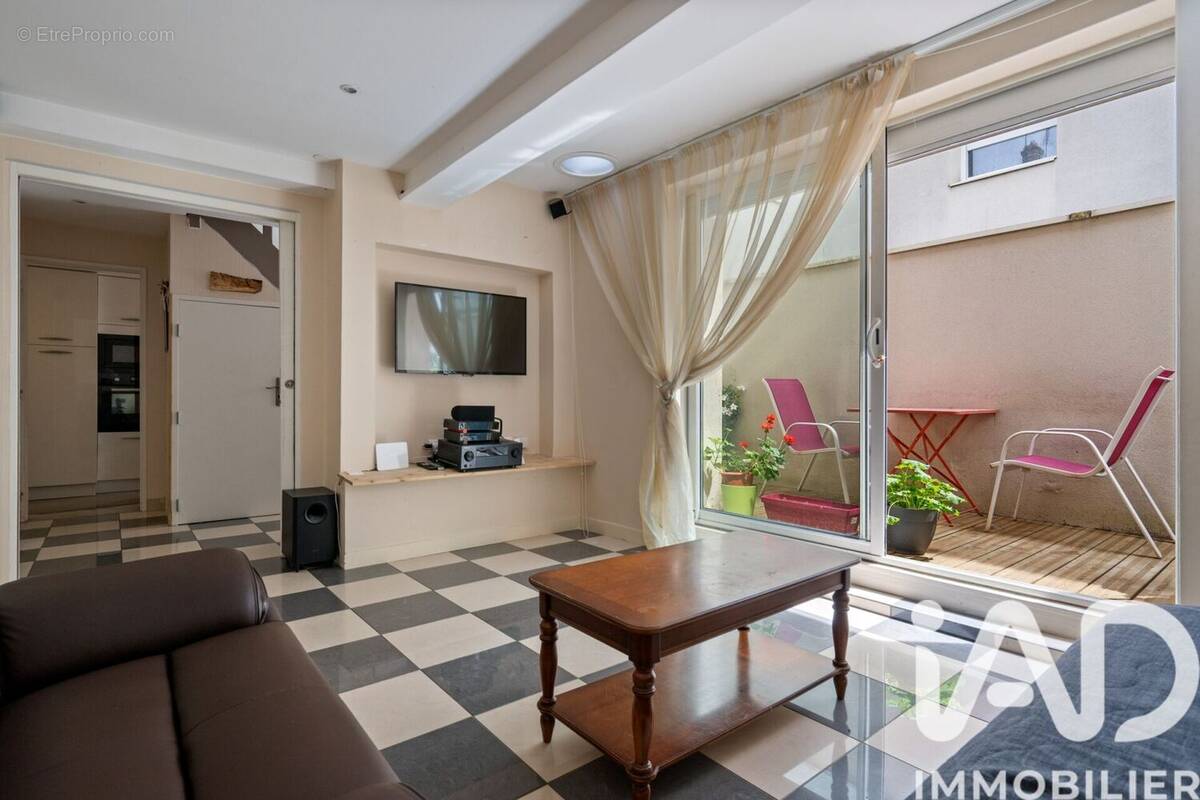 Photo 1 - Appartement à VILLEURBANNE