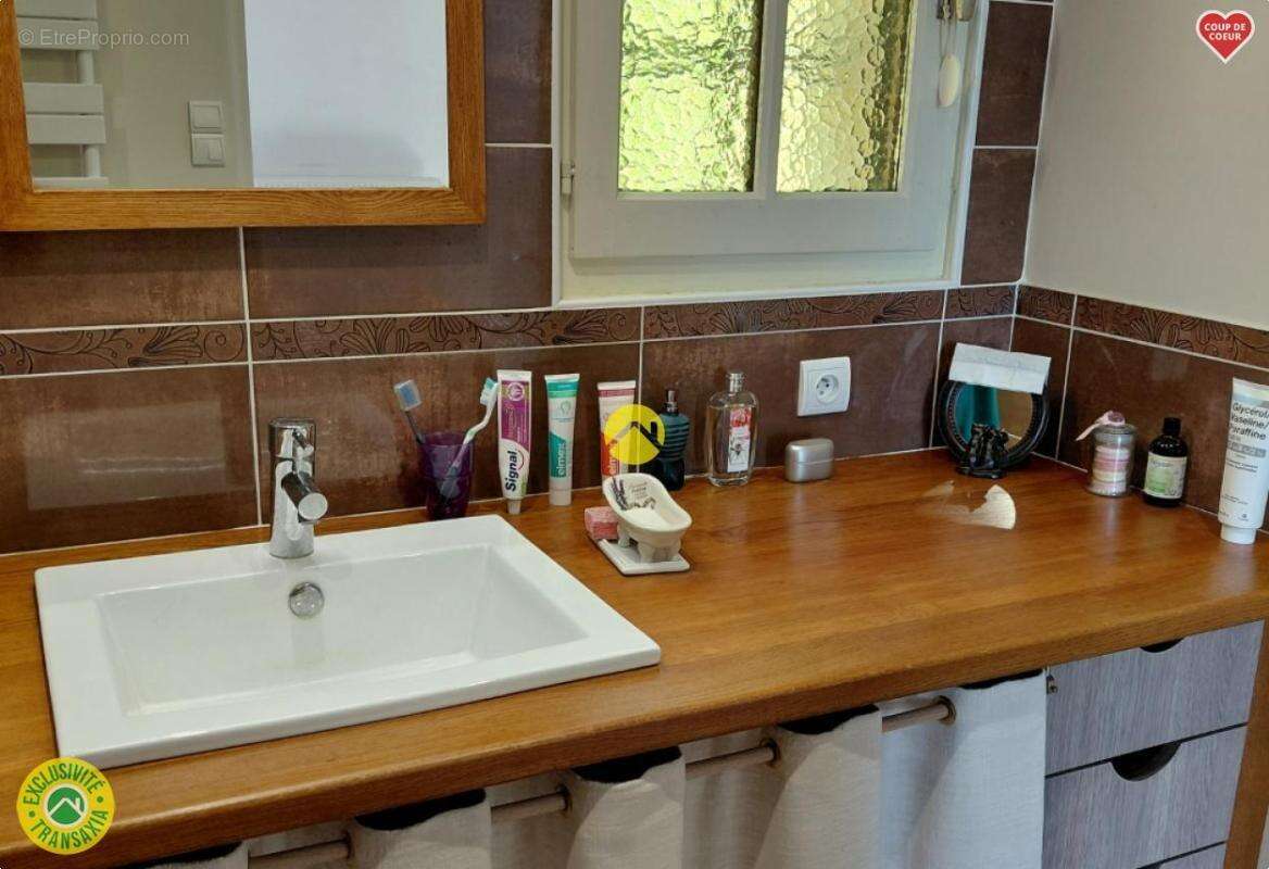 Maison à SAINTE-ALVERE