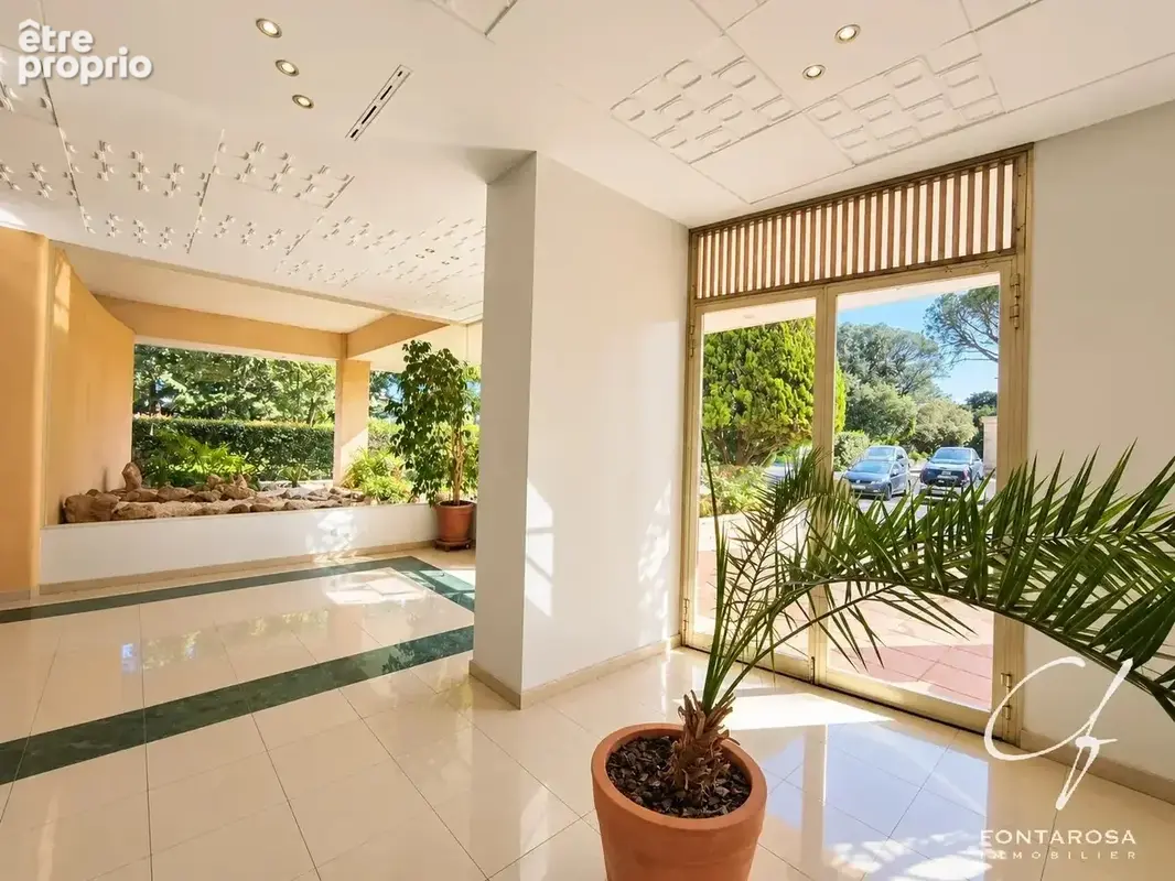 Saint-raphaël appartement– 5 pièces – vue panoramique - garage - cave - photo 16