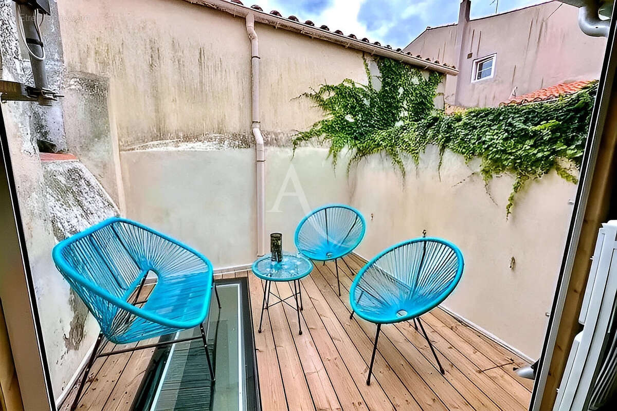 Maison de ville 3 chambres entièrement rénovée à proximité du remblai des Sables d'Olonne - photo 3