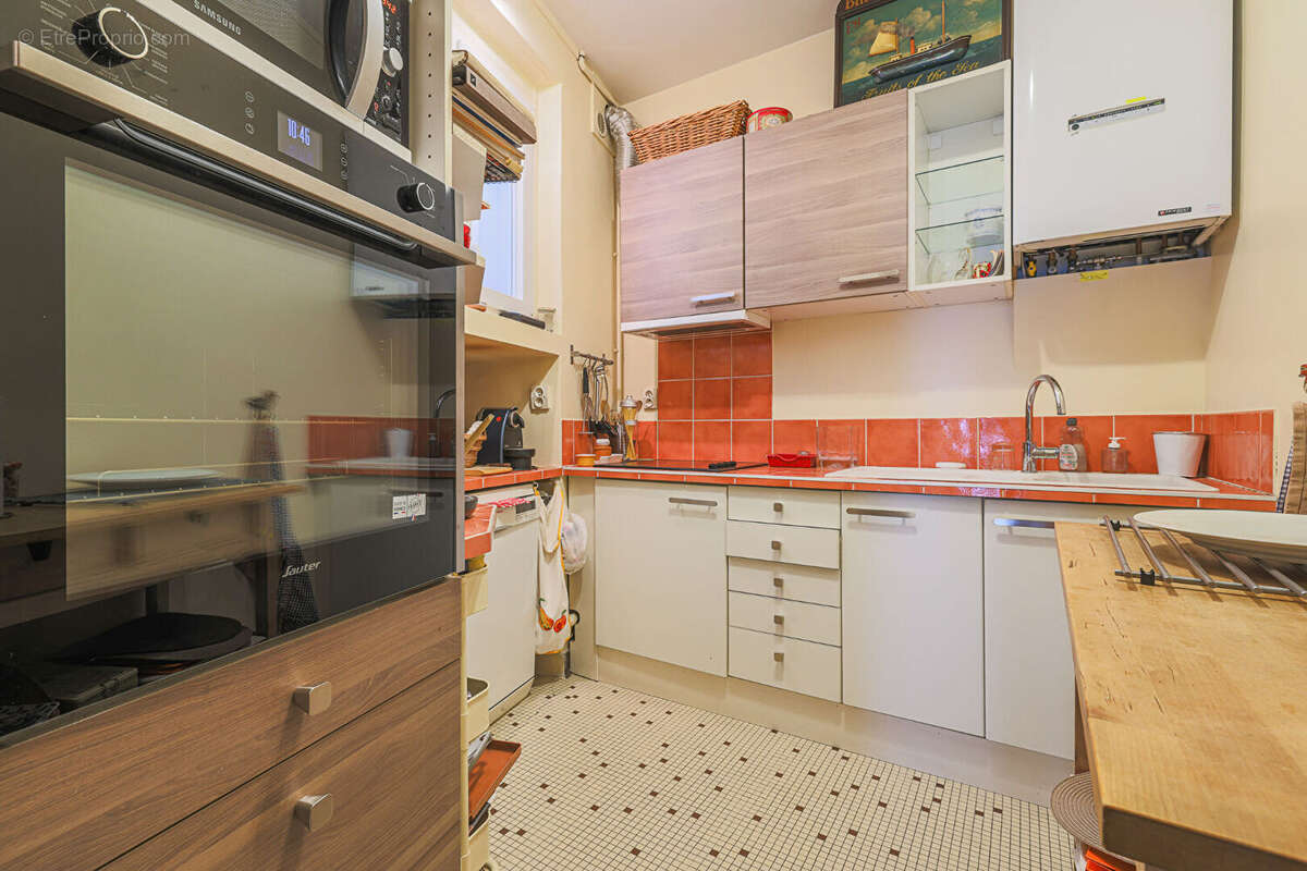 Appartement à PARIS-17E