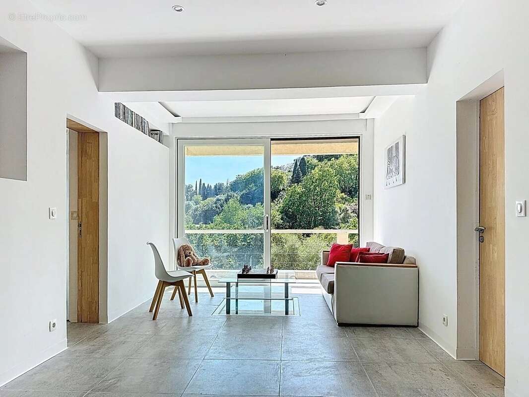 Maison 174 m² à Mougins  - photo 26