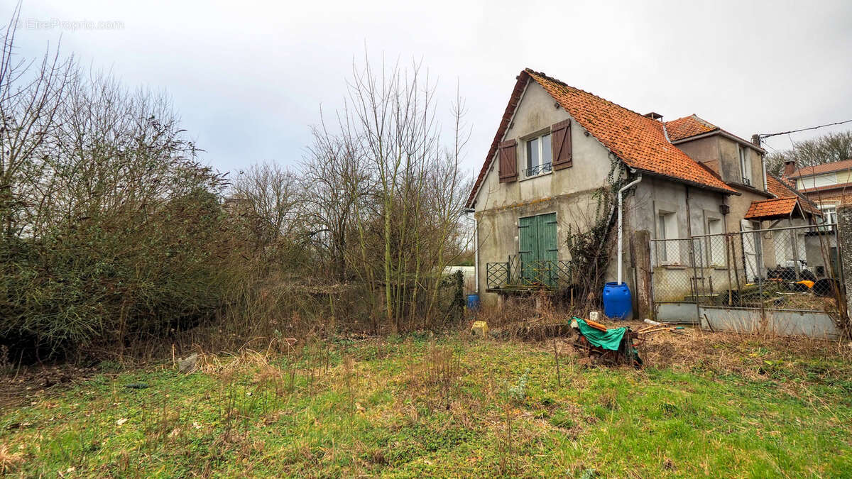 Maison à PERNOIS