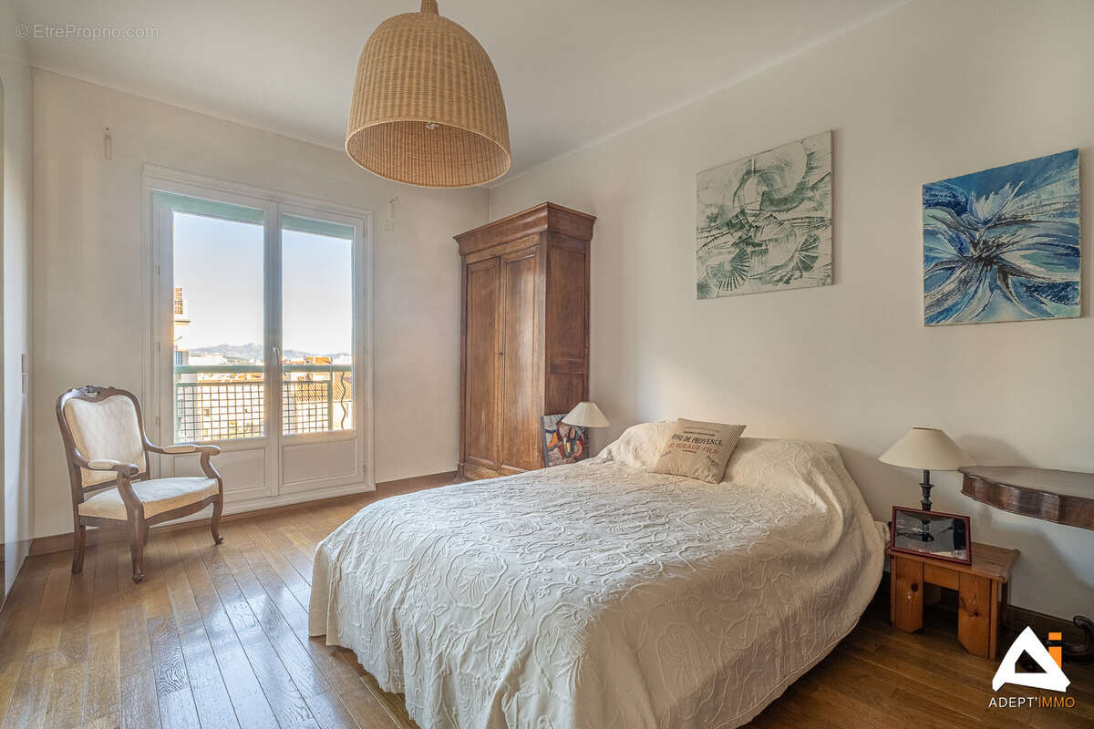 Appartement à MARSEILLE-6E