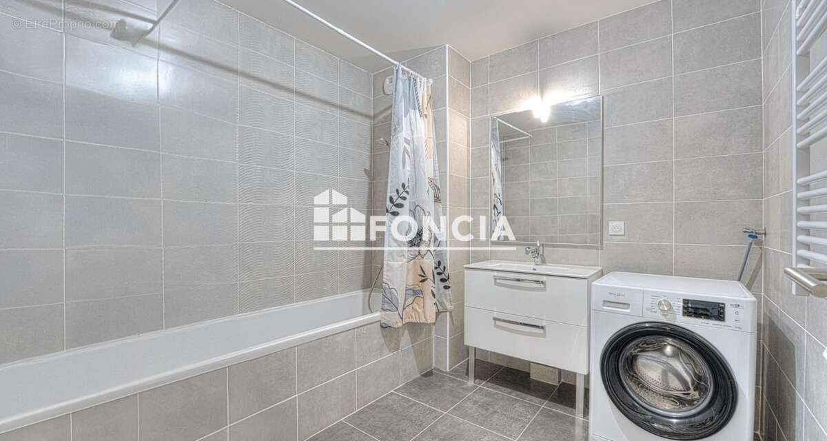 Appartement à VILLENEUVE-LOUBET