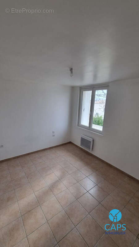 Appartement à ROQUEMAURE