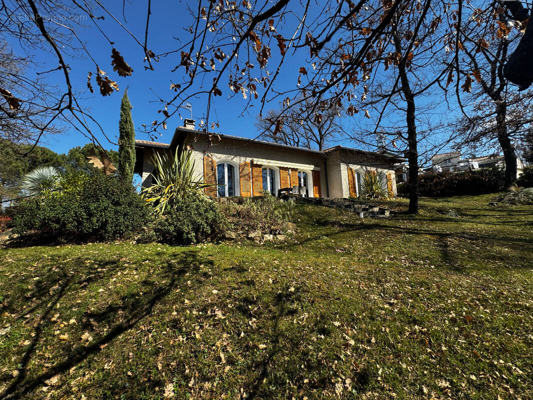 Maison à DAVEZIEUX