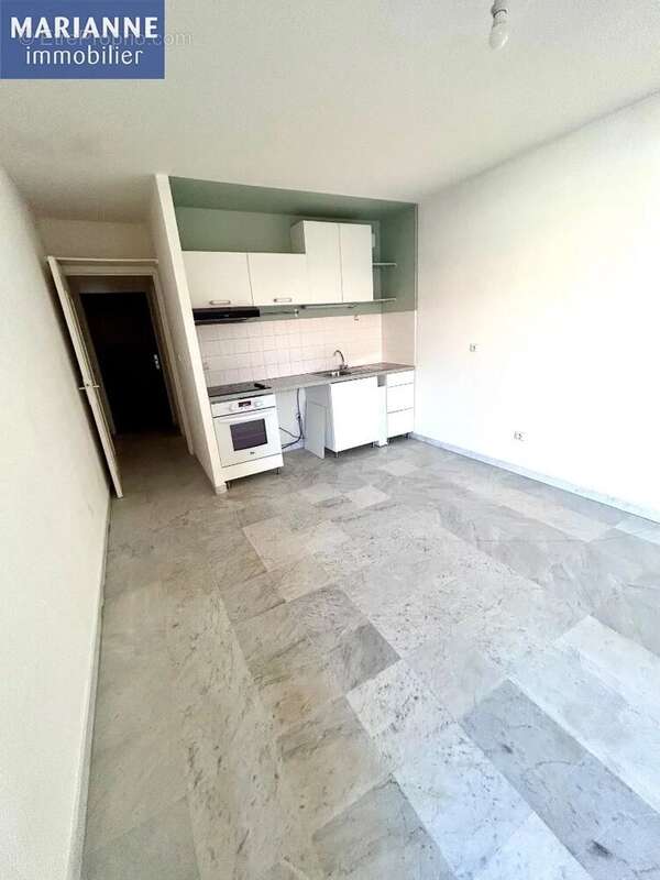 F2 de 37 m² terrasse-asc-parking - photo 3