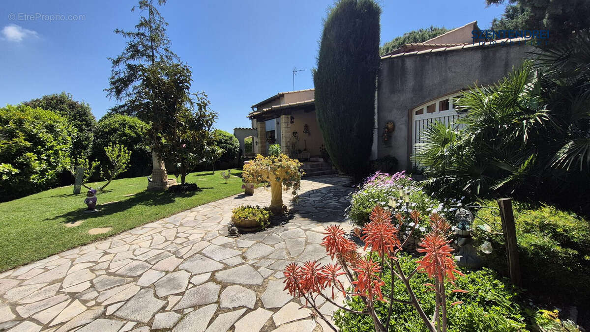 Maison 104 m² à Saint-Nazaire-De-Pezan  - photo 2