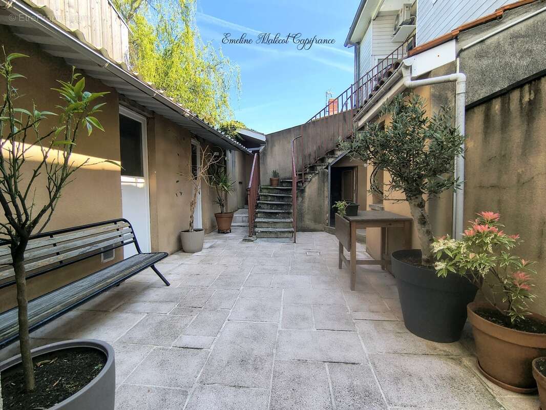 Bordeaux Bacalan - Appartement avec cour, bureau indépendant et faibles charges - photo 2