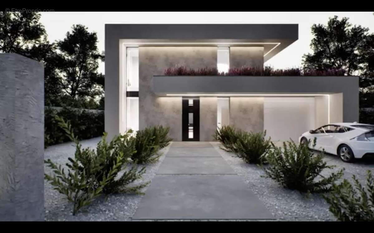 Maison à FOX-AMPHOUX