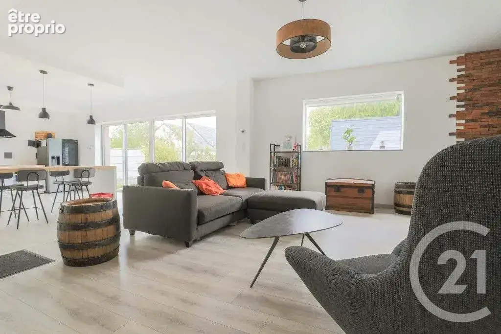 Maison 6 pièces 233 m² à vendre à Rosieres-En-Santerre (80170) - photo 5