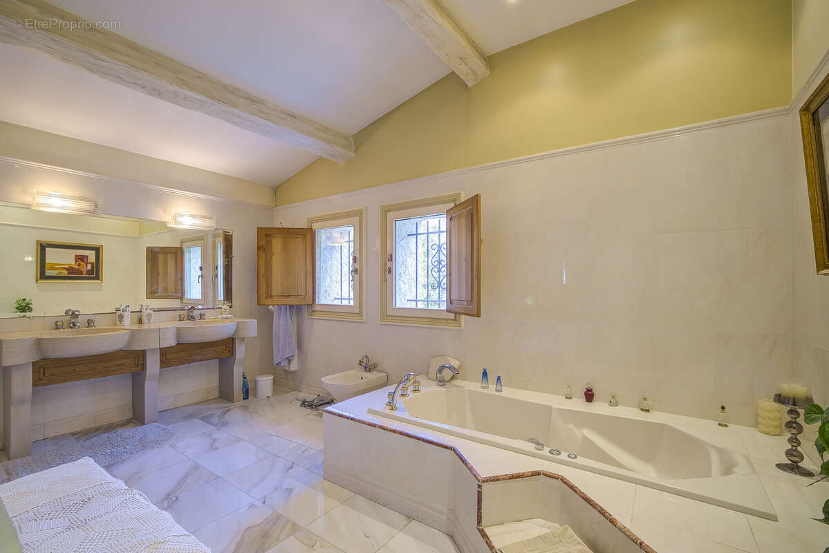 Maison à LA COLLE-SUR-LOUP