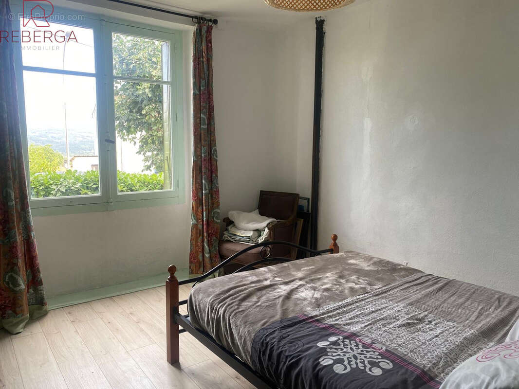 Maison 110 m² à Mazamet  - photo 13
