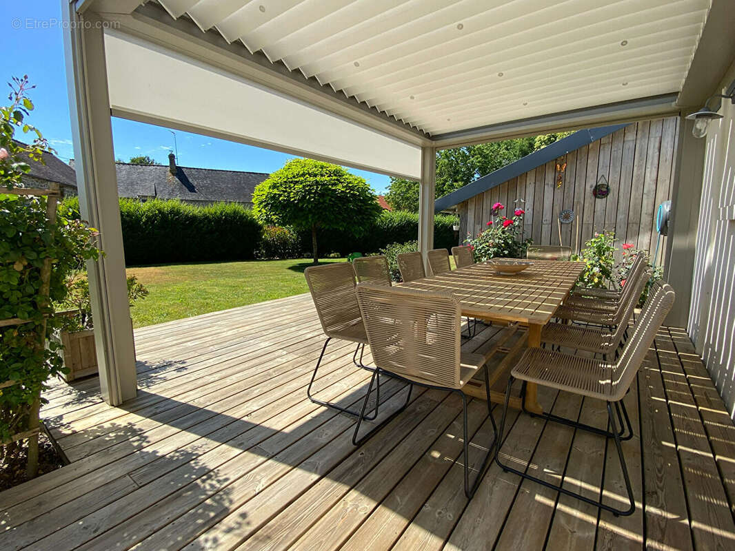 MELRAND - Charmante longère en pierre de 168 m² - 7 pièces - photo 4