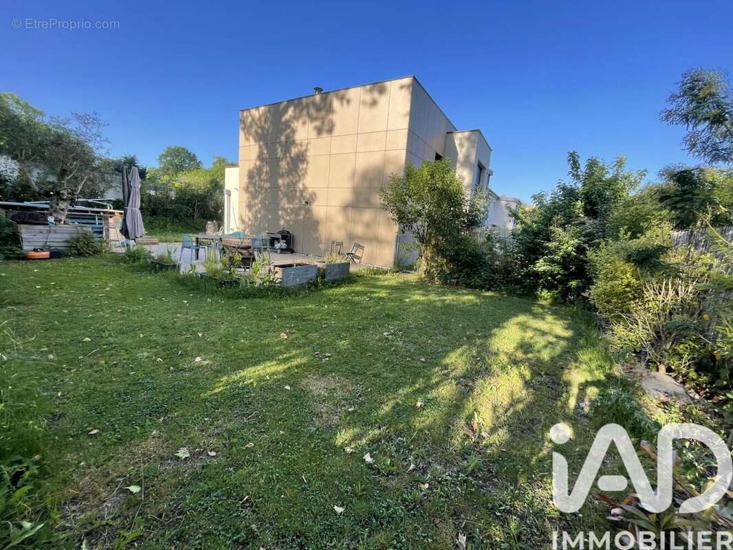 Photo 6 - Maison à LOUVECIENNES