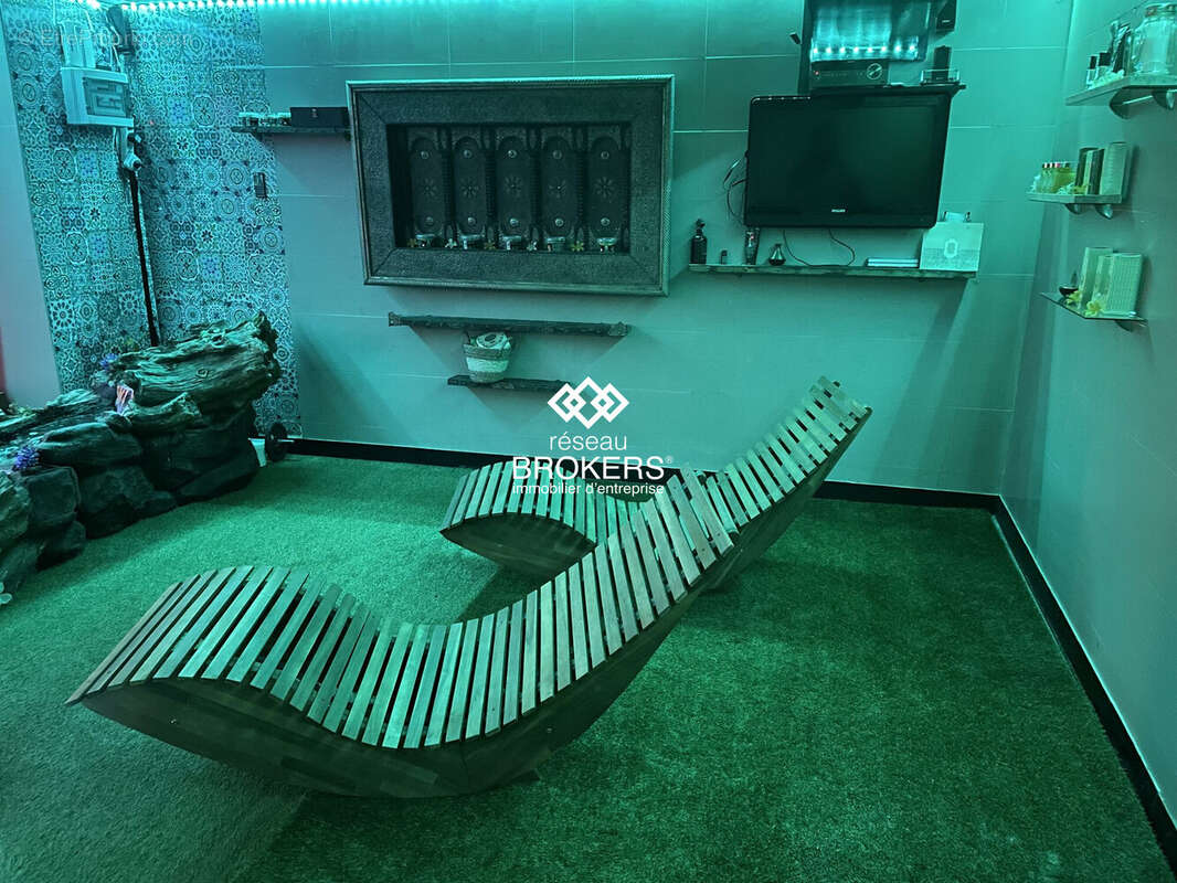 Commerce à CARRY-LE-ROUET