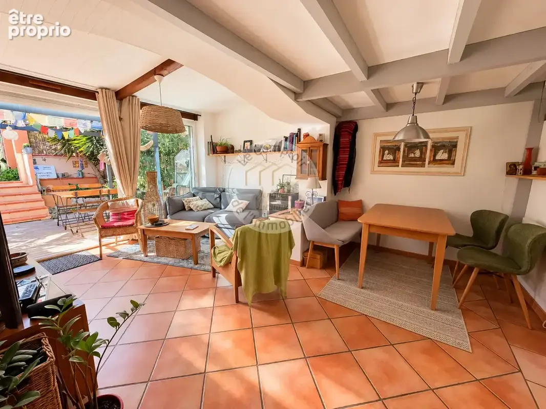 La panouse : bien atypique, esprit maison, avec terrasse et jardin privatif - photo 5