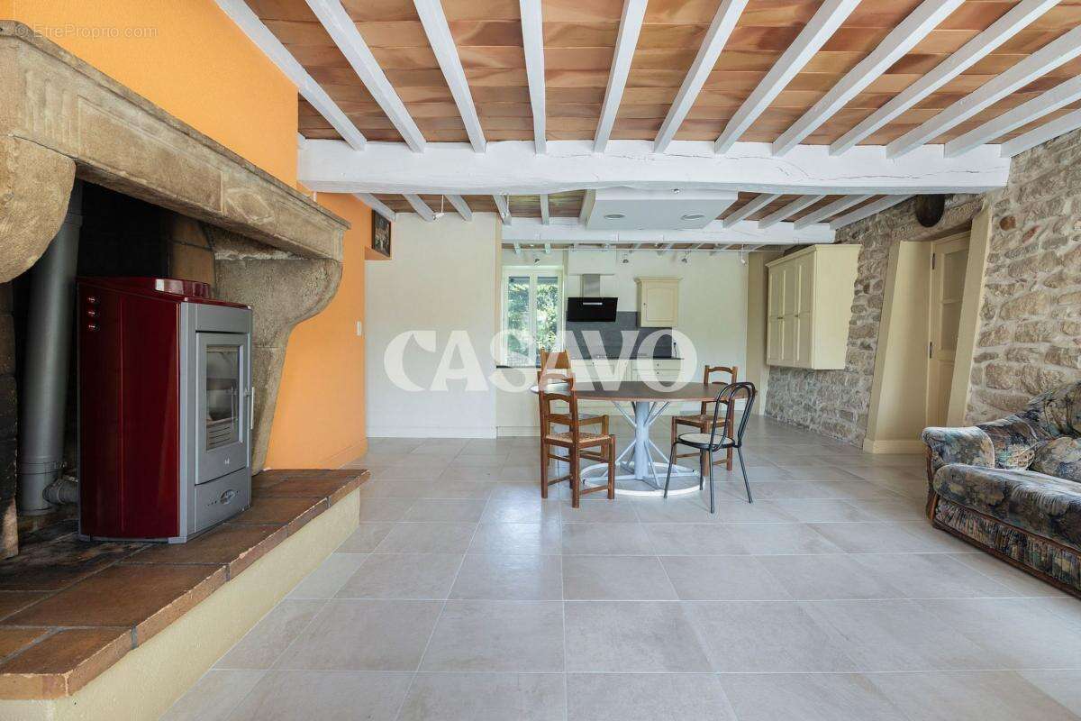 Maison à REVEL-TOURDAN