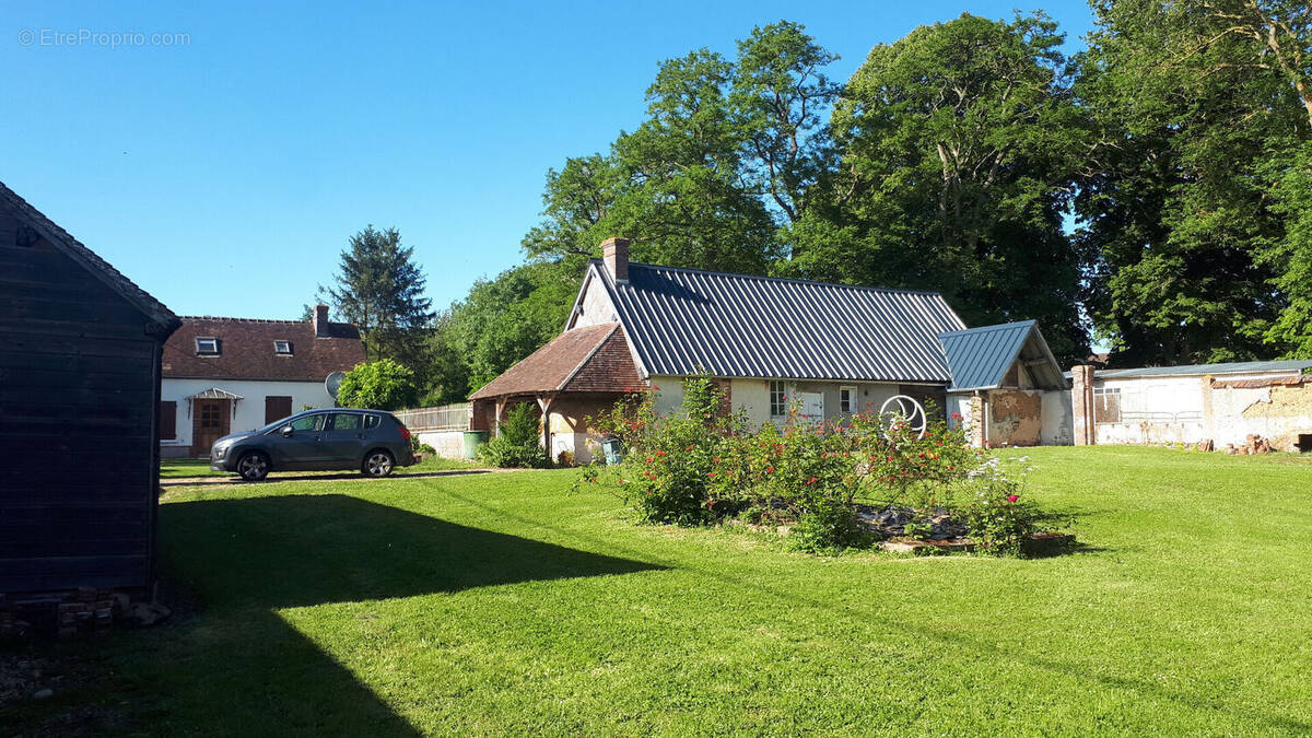 Maison à LIGNEROLLES