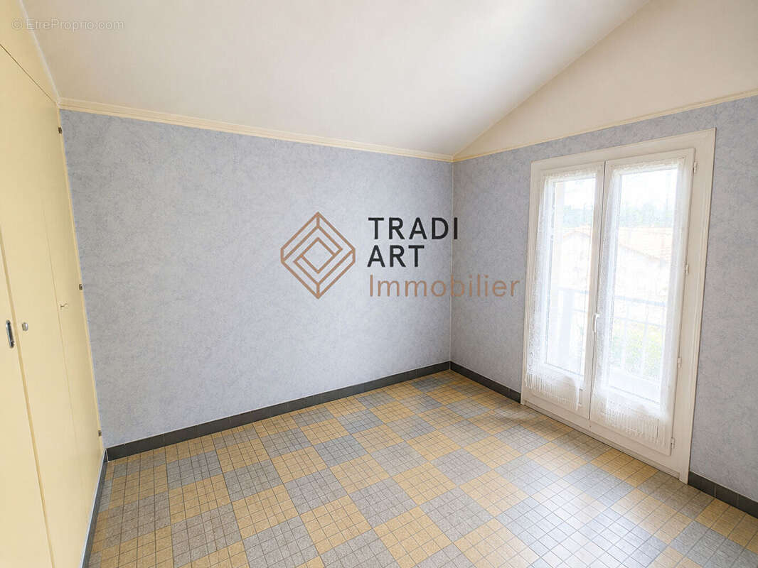 Charmant pavillon avec sous-sol total a vendre - sainte geneviève des bois - photo 8