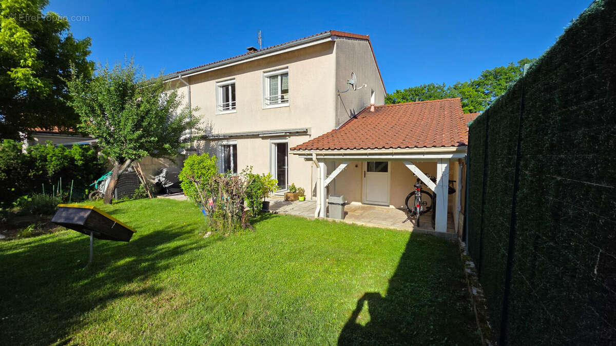 Maison à BELLIGNAT