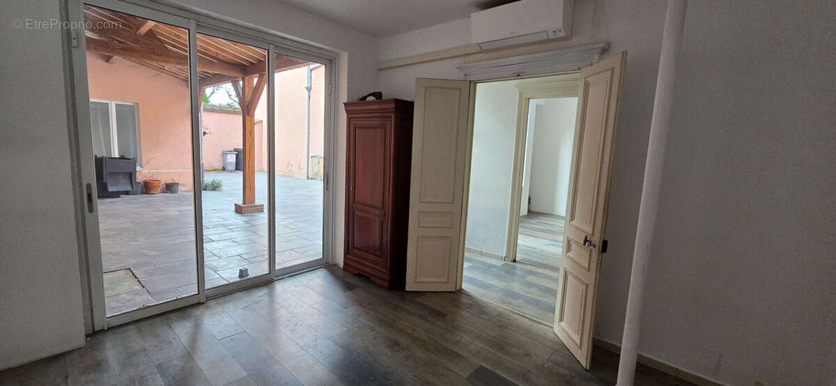 Maison à VILLENEUVE-L'ARCHEVEQUE