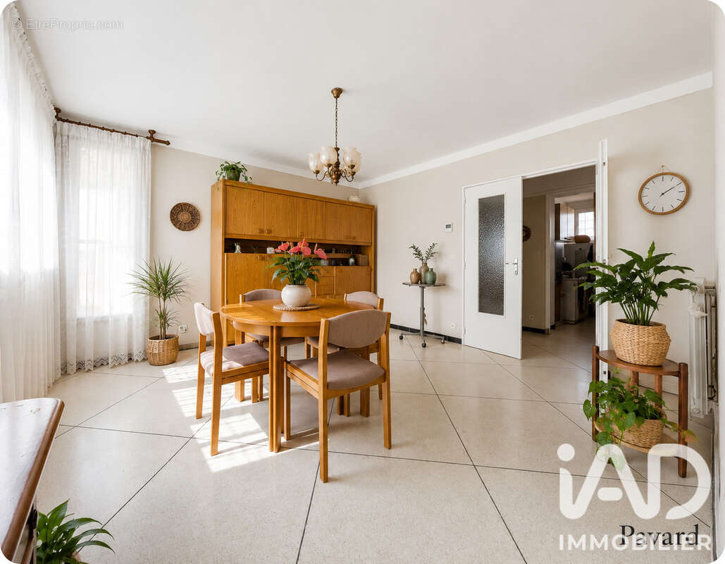 Photo 2 - Appartement à LES PENNES-MIRABEAU